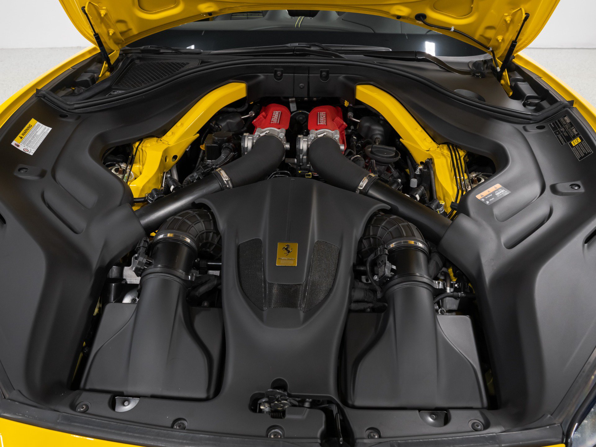 Used 2023 Ferrari Portofino M RWD image 85