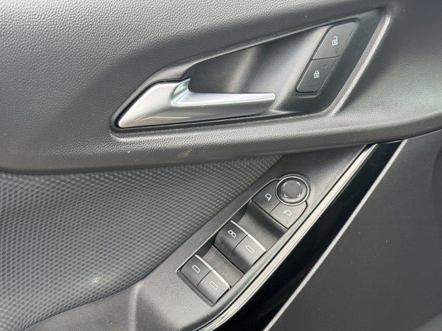 Used 2025 Chevrolet Equinox RS w/ Safety and Technology Package FWD image 19