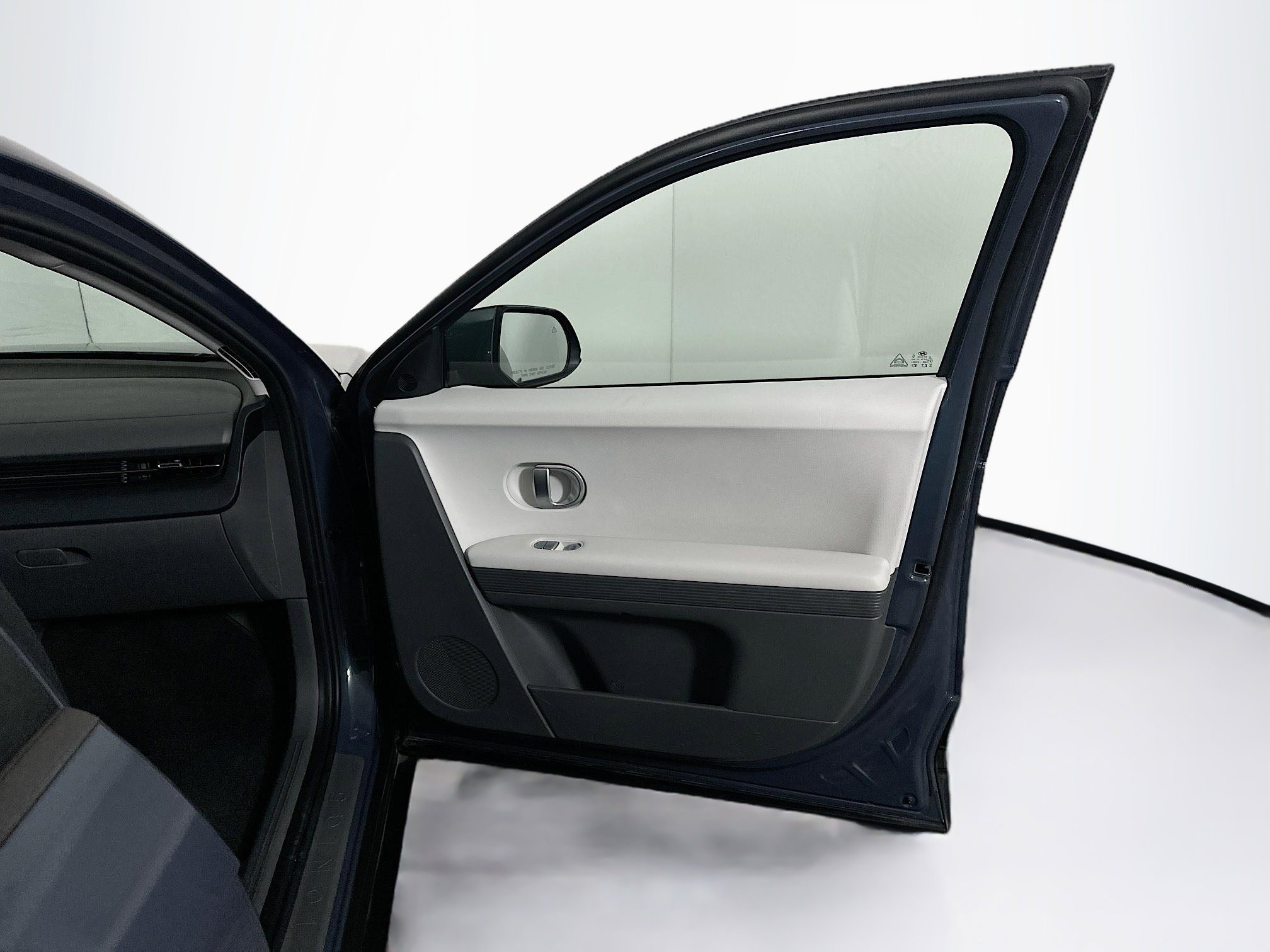 Used 2024 Hyundai Ioniq 5 SEL RWD image 34