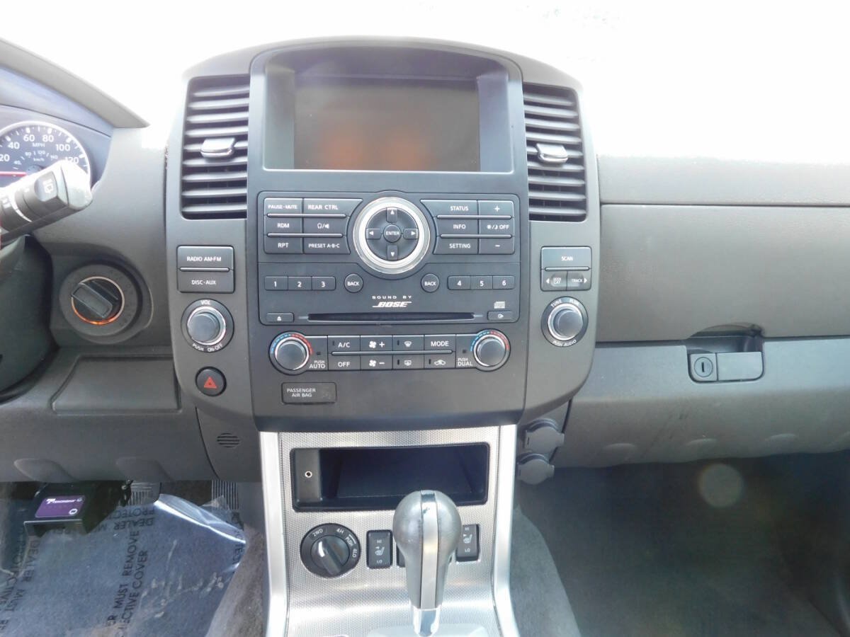 Used 2011 Nissan Pathfinder Silver AWD/4WD image 12