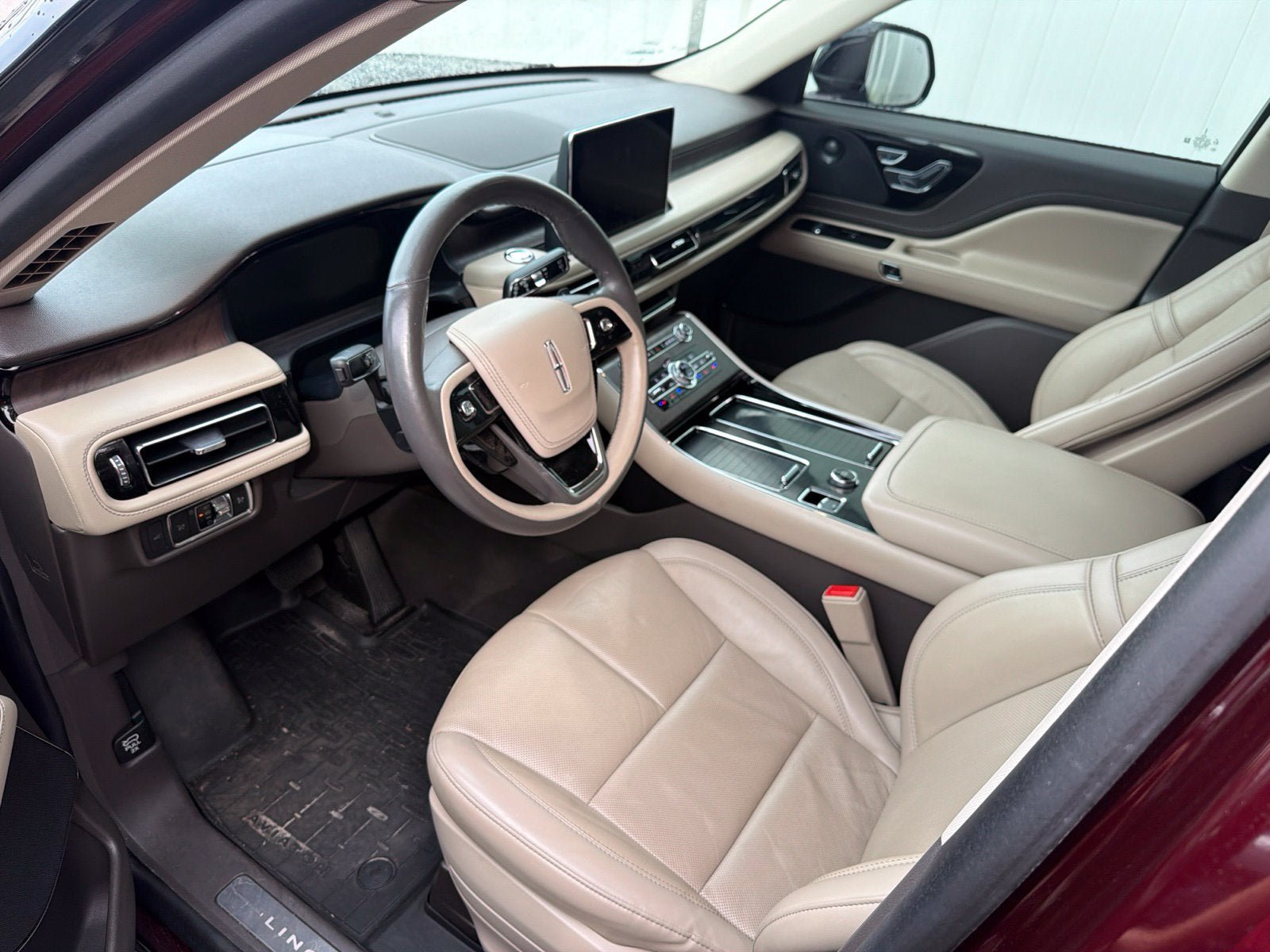 Used 2022 Lincoln Aviator Reserve w/ Elements Package Plus RWD image 6