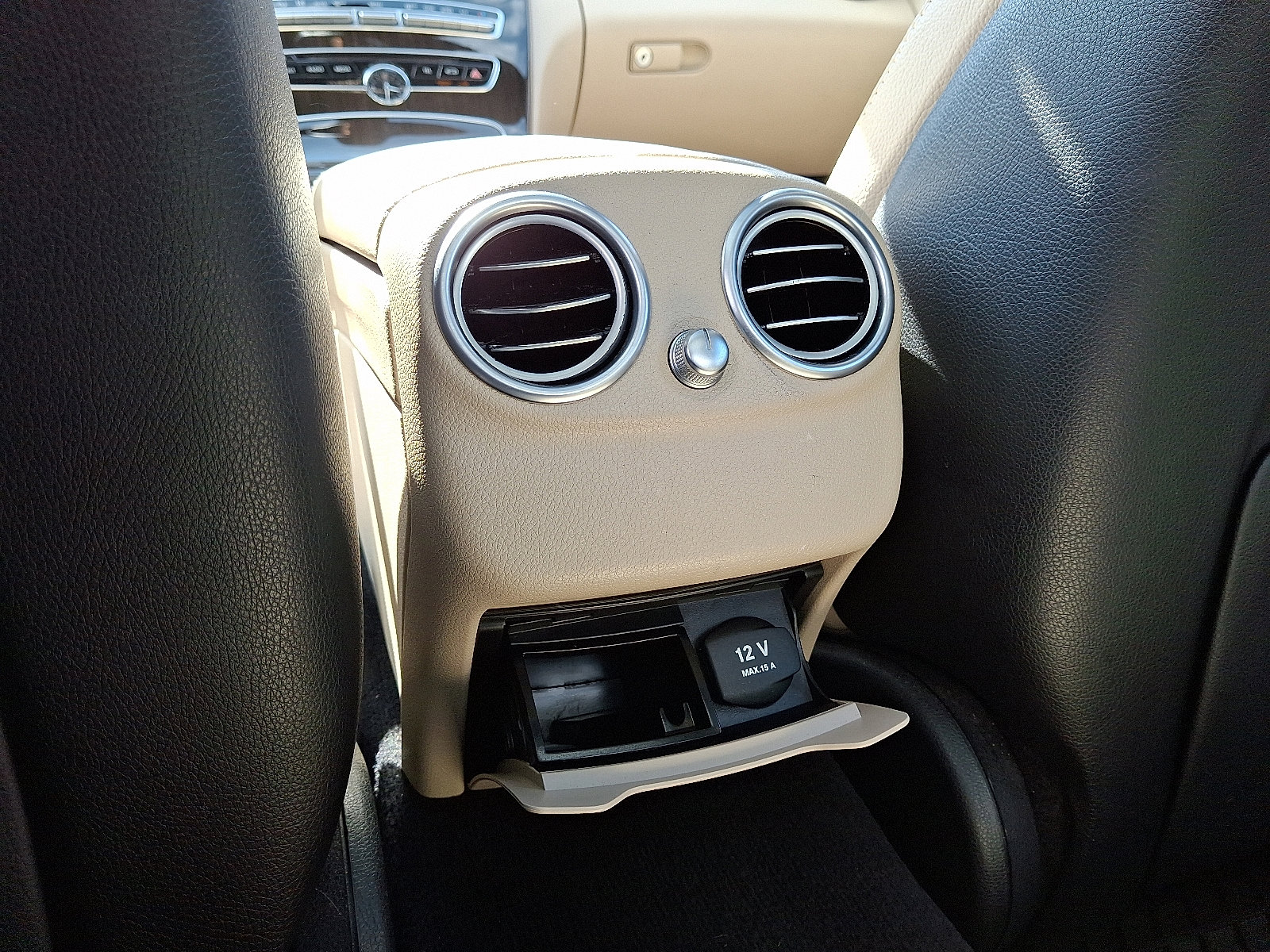 Used 2018 Mercedes-Benz C 300 4MATIC Sedan image 11