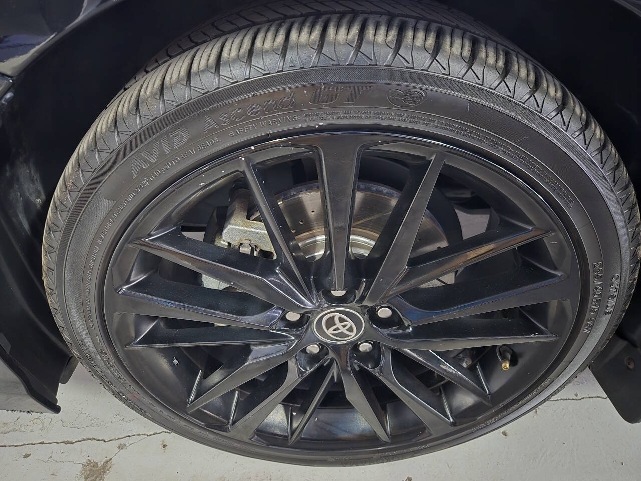 Used 2022 Toyota Camry XSE FWD image 28