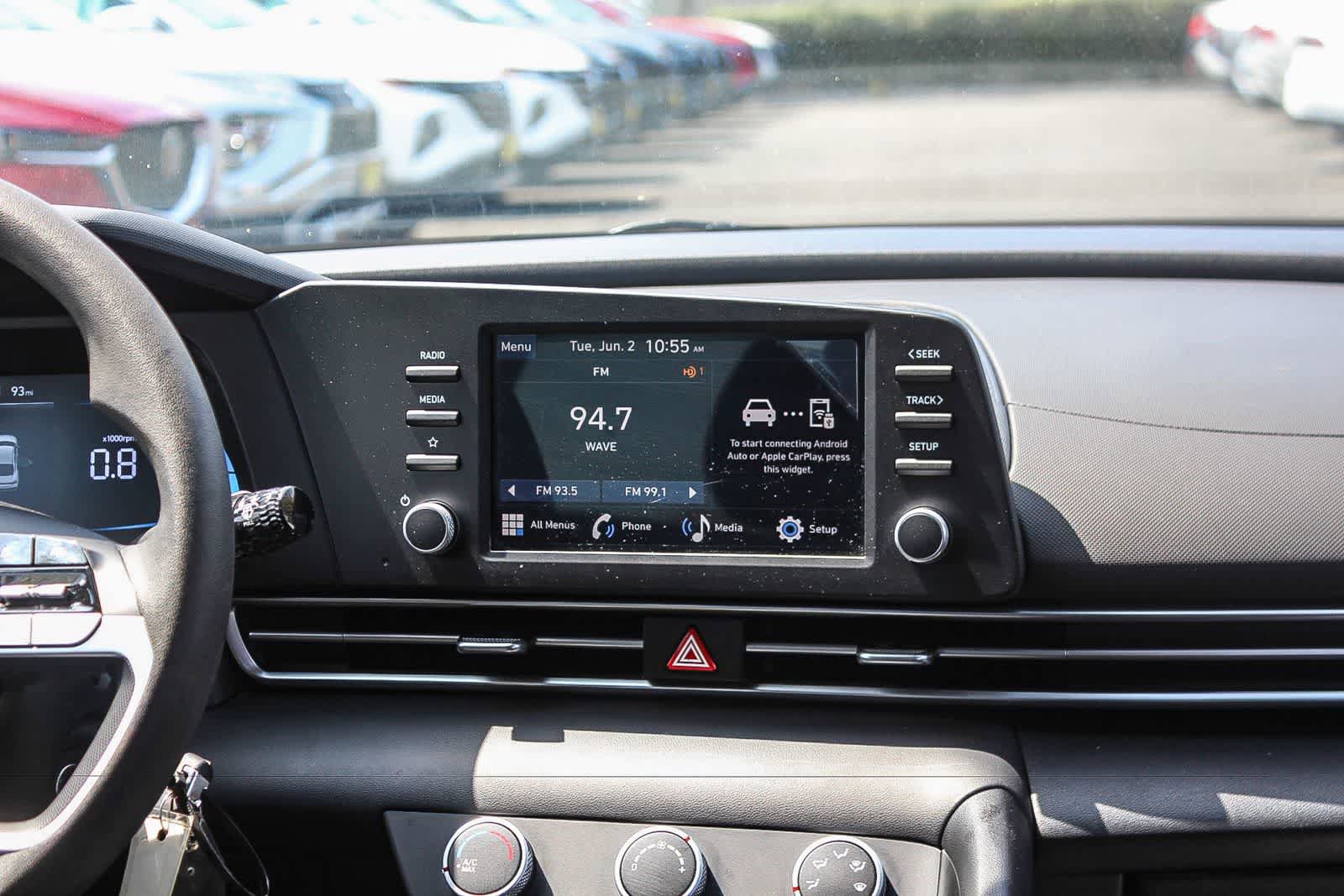 Certified 2025 Hyundai Elantra SE FWD image 18