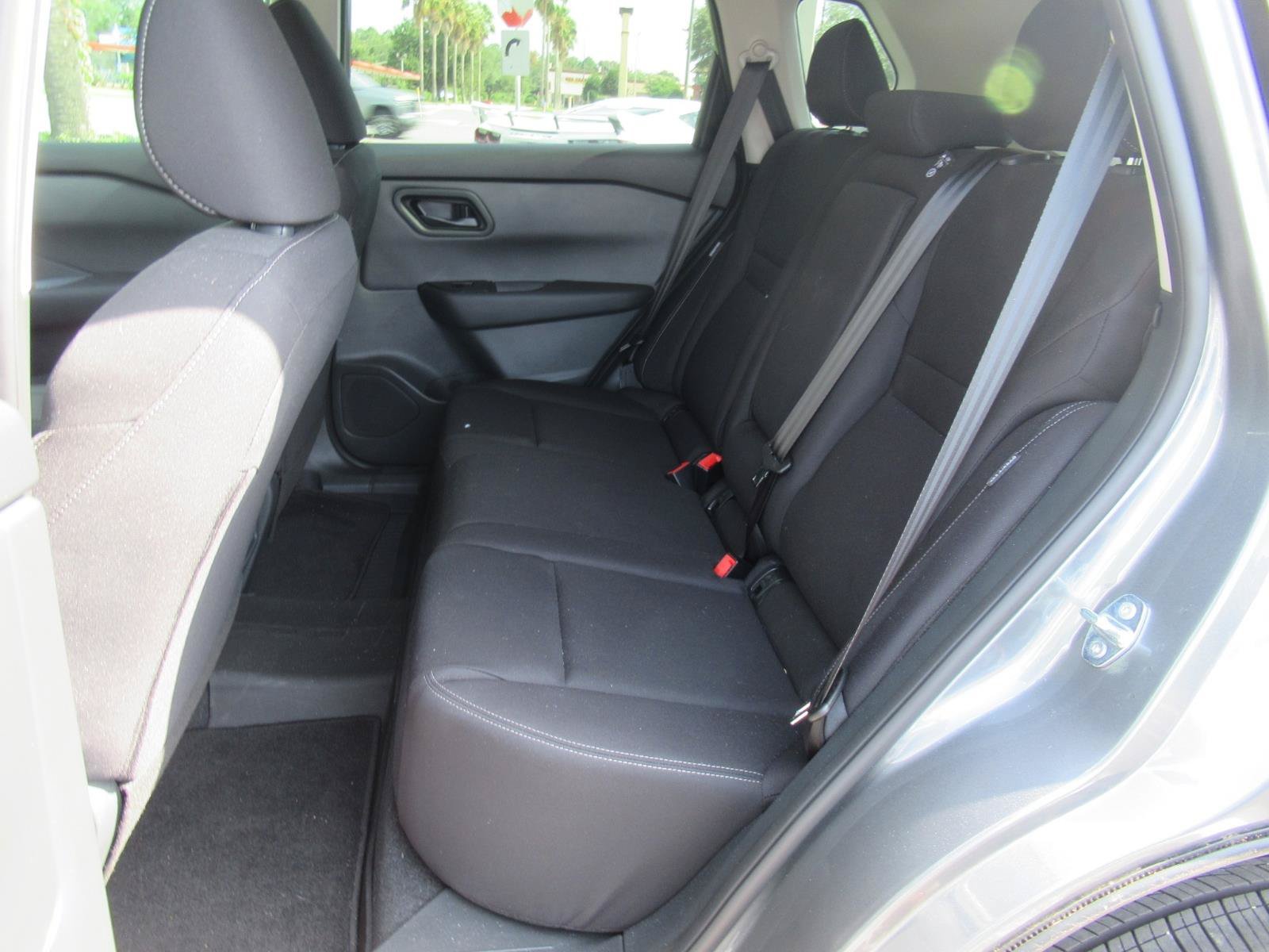 Used 2026 Nissan Rogue S FWD image 32