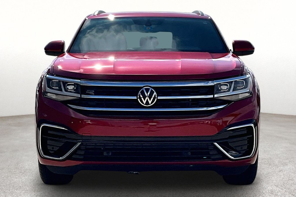 Used 2021 Volkswagen Atlas Cross Sport SE w/ Panoramic Sunroof Package FWD image 3