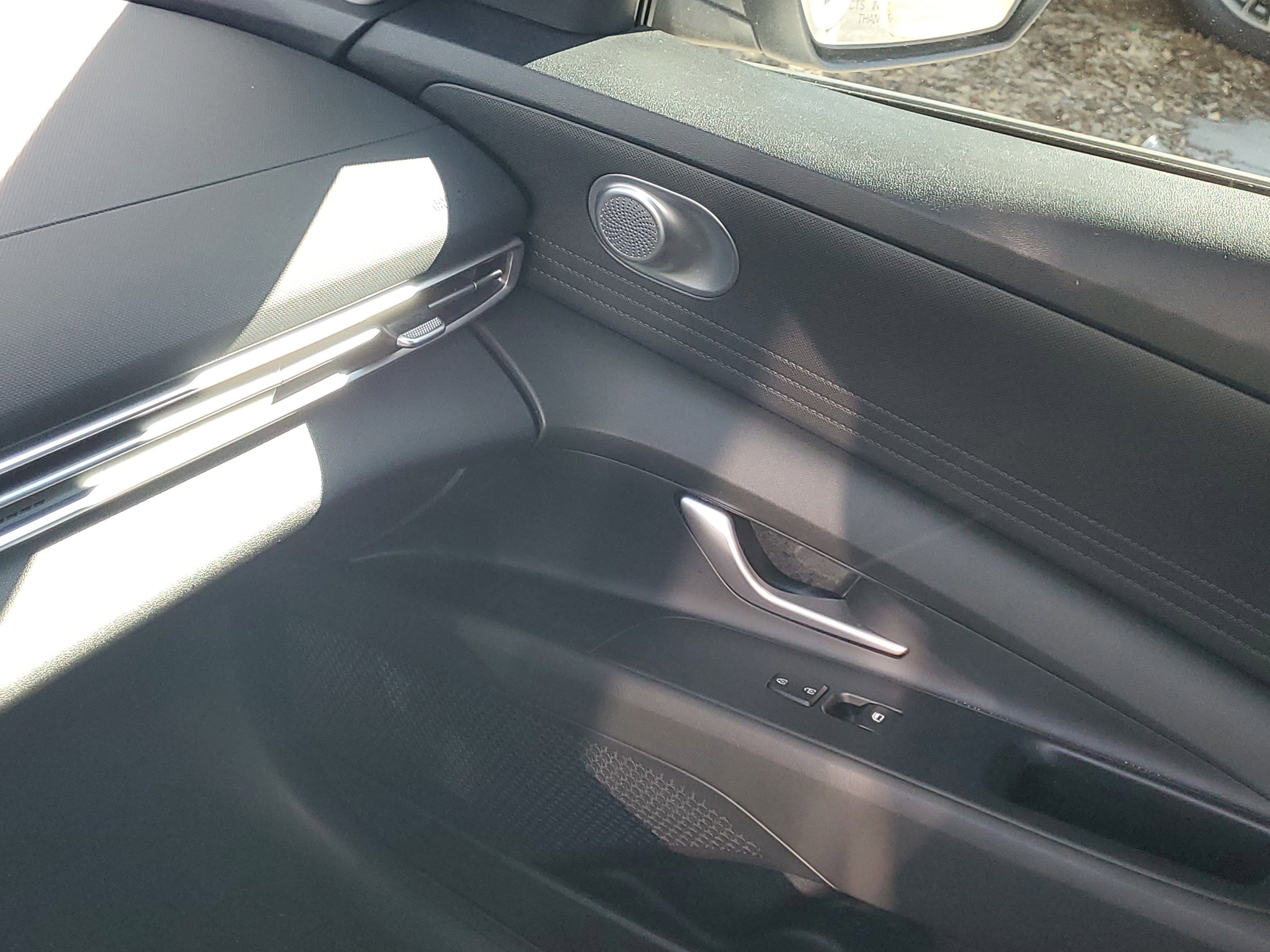 Used 2023 Hyundai Elantra SEL image 28