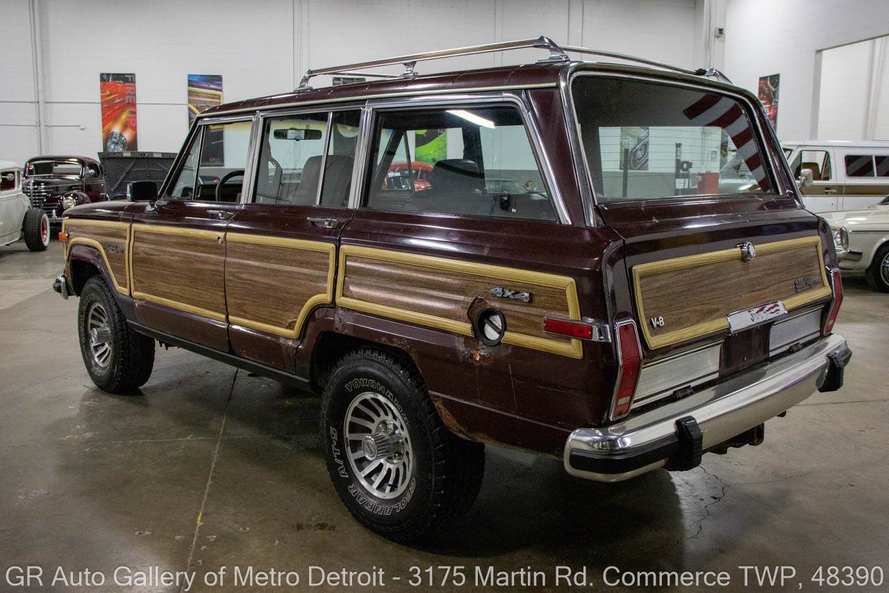 Used 1988 Jeep Grand Wagoneer image 4