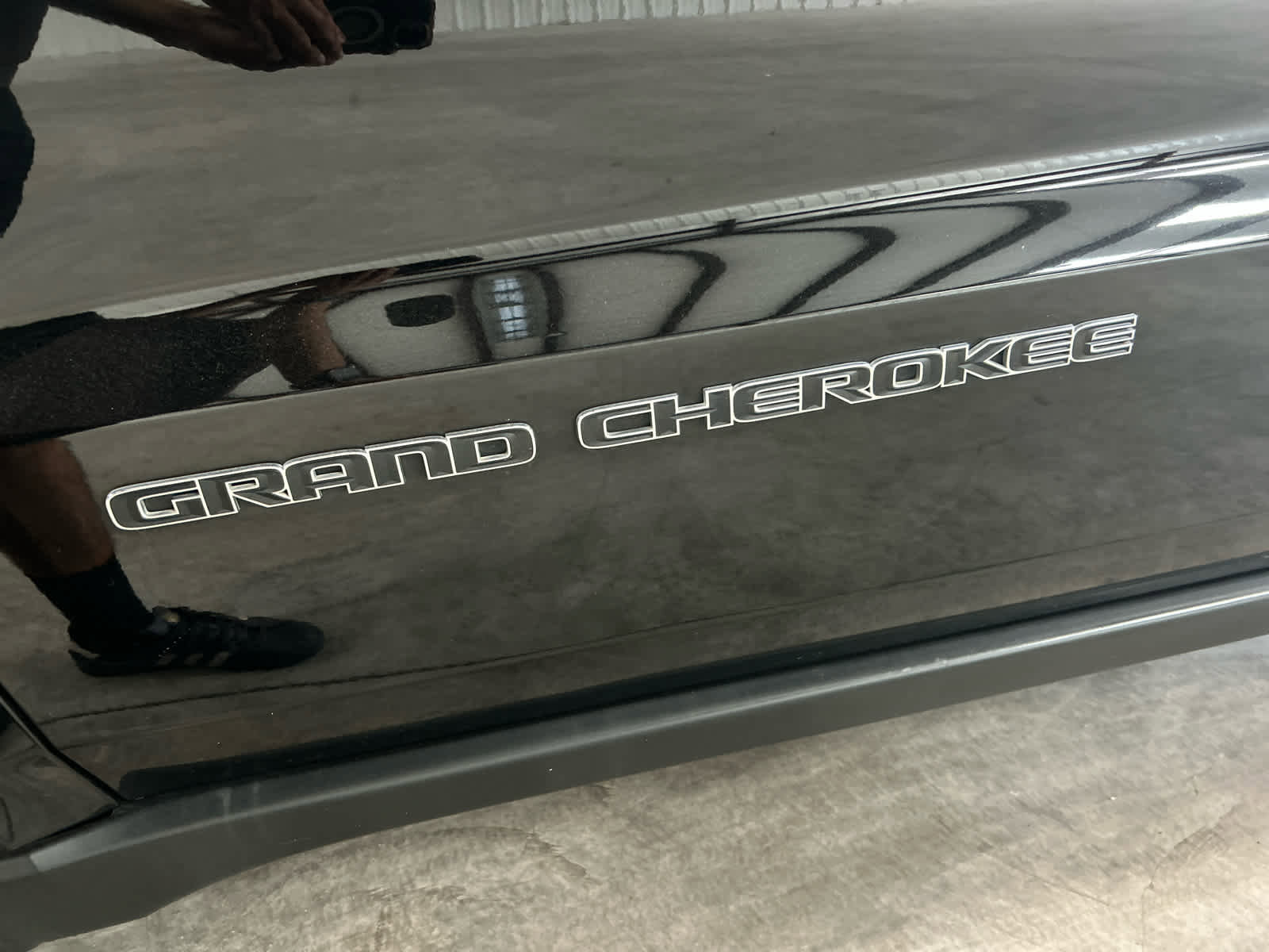 Used 2019 Jeep Grand Cherokee Laredo RWD image 10