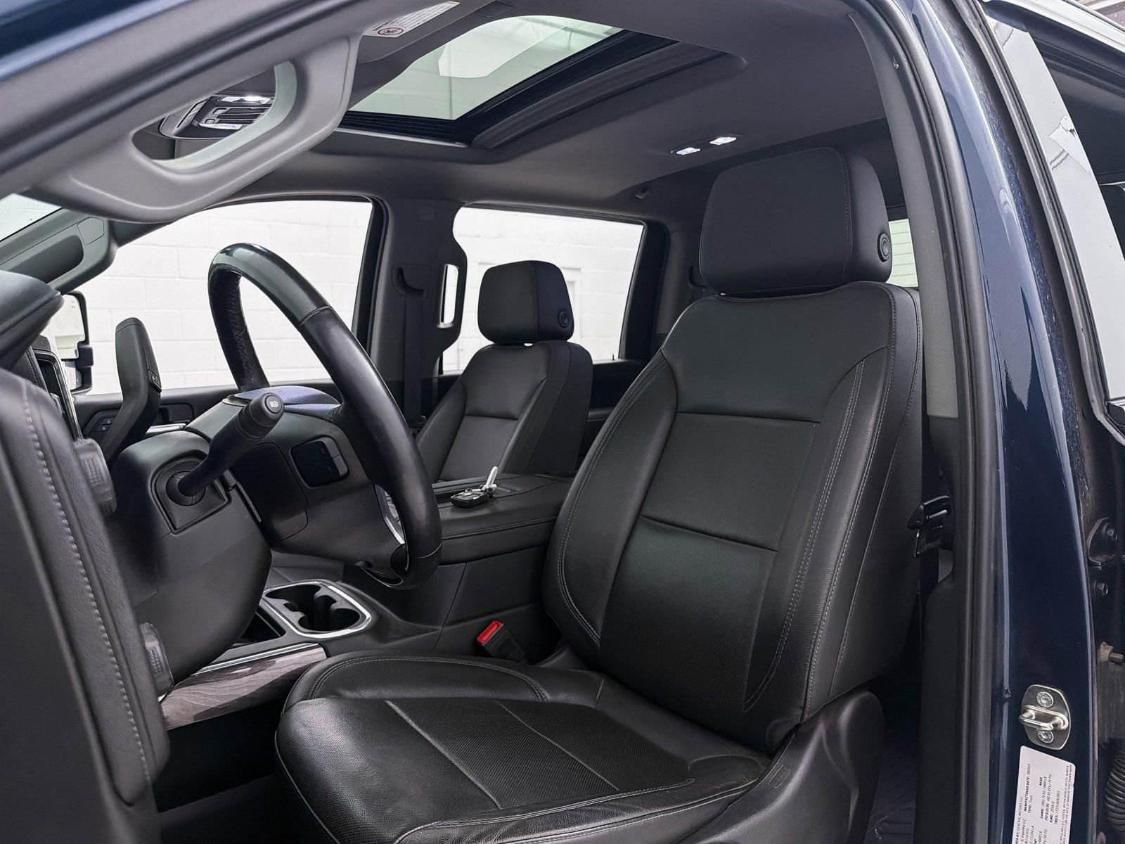 Used 2020 Chevrolet Silverado 2500 LTZ w/ LTZ Premium Package image 19