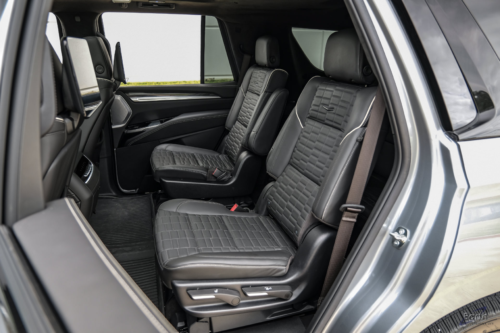 Used 2025 Cadillac Escalade V w/ LPO, Floor Liner Package AWD/4WD image 74