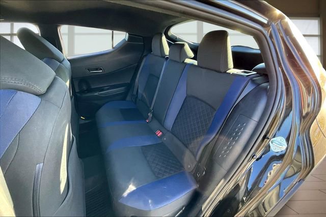 Used 2022 Toyota C-HR XLE image 26