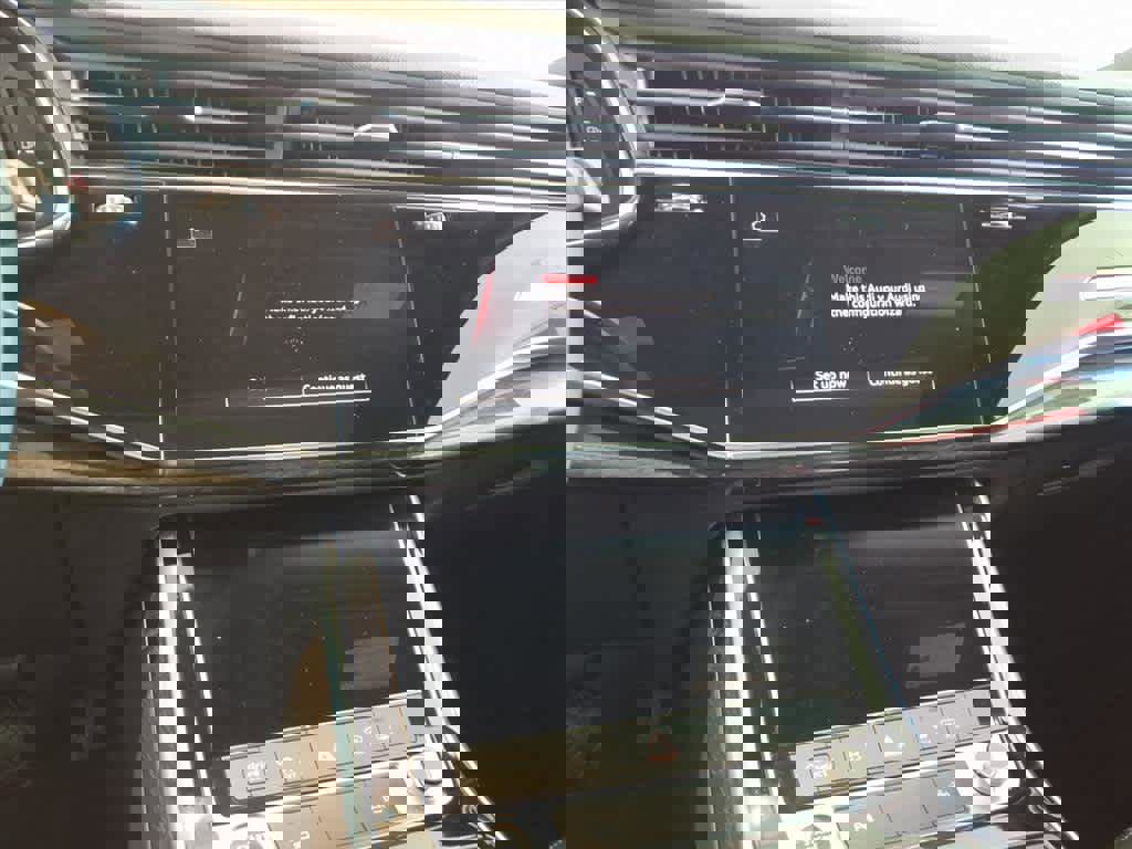 Certified 2025 Audi Q7 3.0T Premium w/ Convenience Package image 13