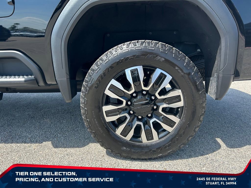 Used 2025 GMC Sierra 2500 Denali Ultimate w/ Max Trailering Package AWD/4WD image 9