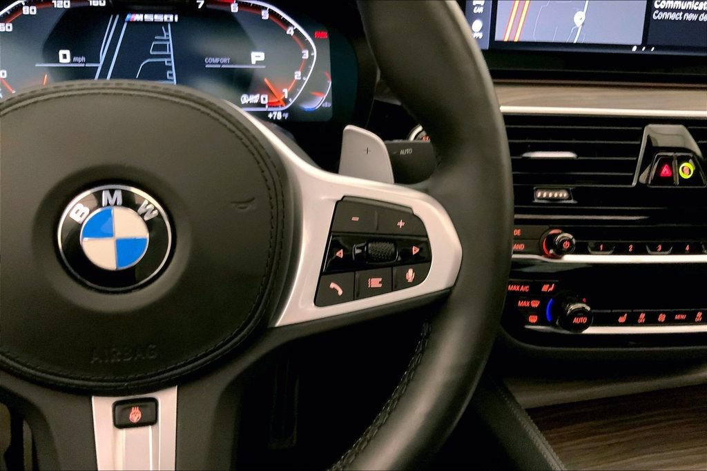 Used 2022 BMW M550i xDrive w/ Executive Package AWD/4WD image 19