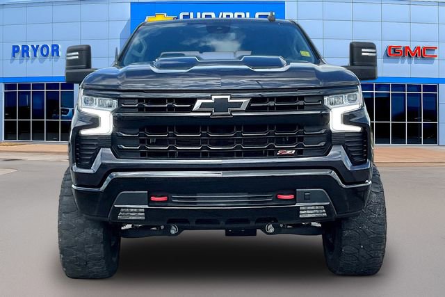 Used 2022 Chevrolet Silverado 1500 LT Trail Boss w/ Convenience Package II image 2