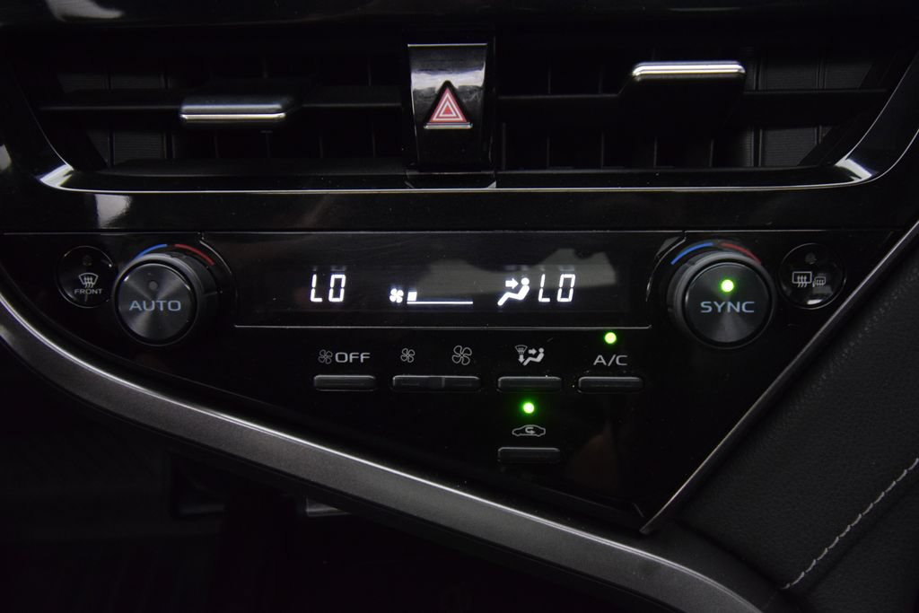 Used 2021 Toyota Camry XSE AWD/4WD image 35