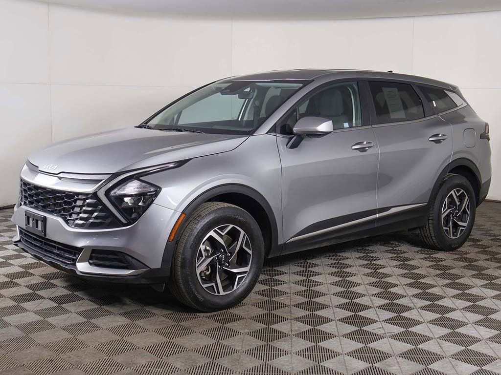 Used 2023 Kia Sportage LX image 7