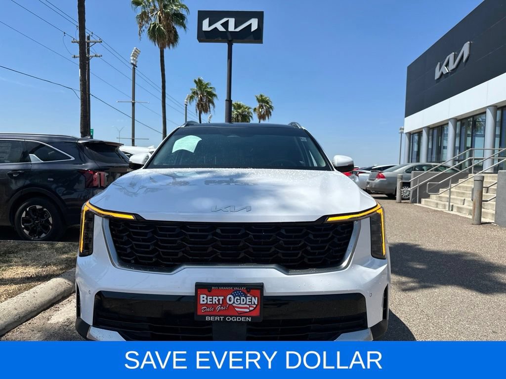 Used 2025 Kia Sorento S w/ Panoramic Sunroof Package FWD image 2