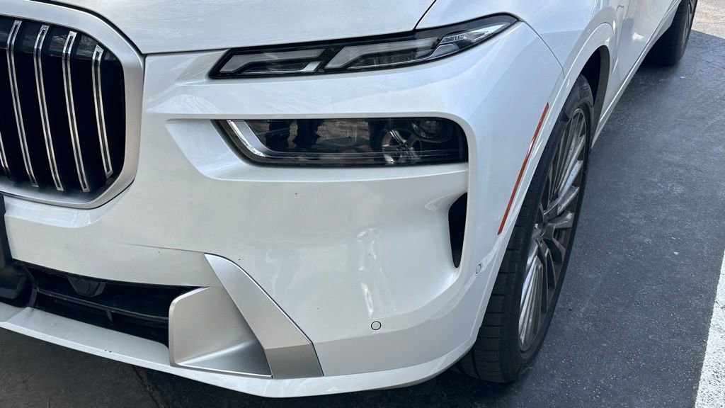 Used 2023 BMW X7 xDrive40i w/ Premium Package image 11