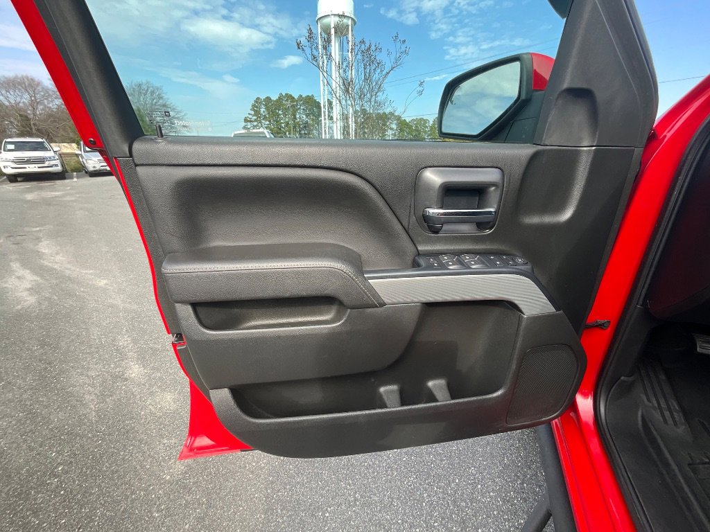 Used 2017 Chevrolet Silverado 1500 LT w/ All Star Edition image 10