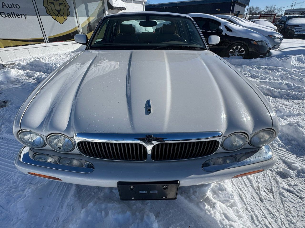 Used 2003 Jaguar XJ8 image 10
