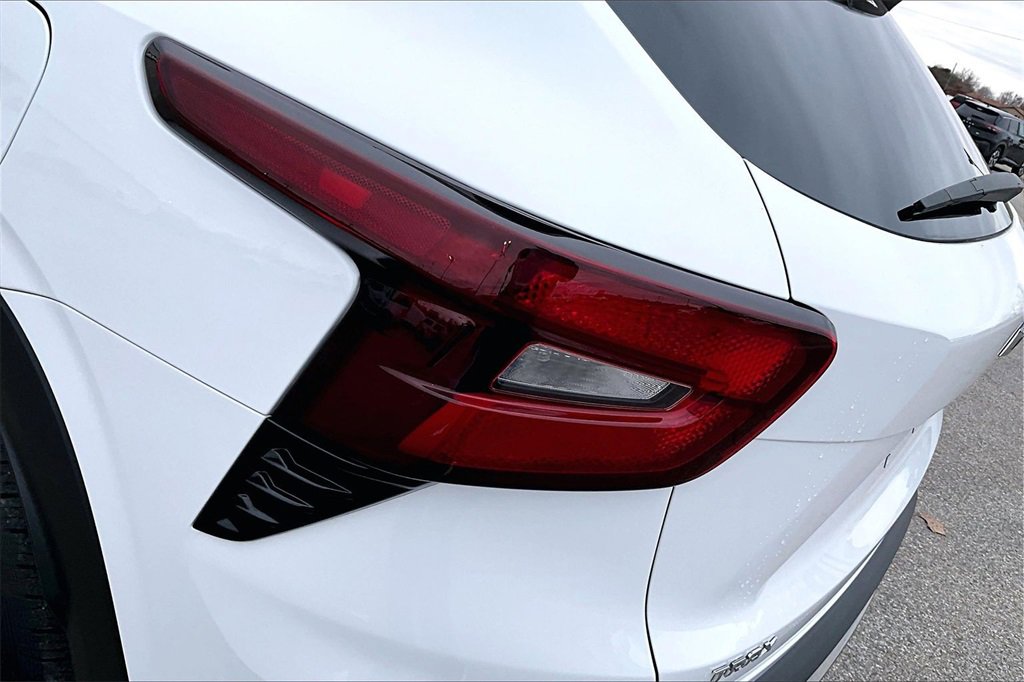 Used 2025 Chevrolet Trax ACTIV w/ Sunroof Package image 26