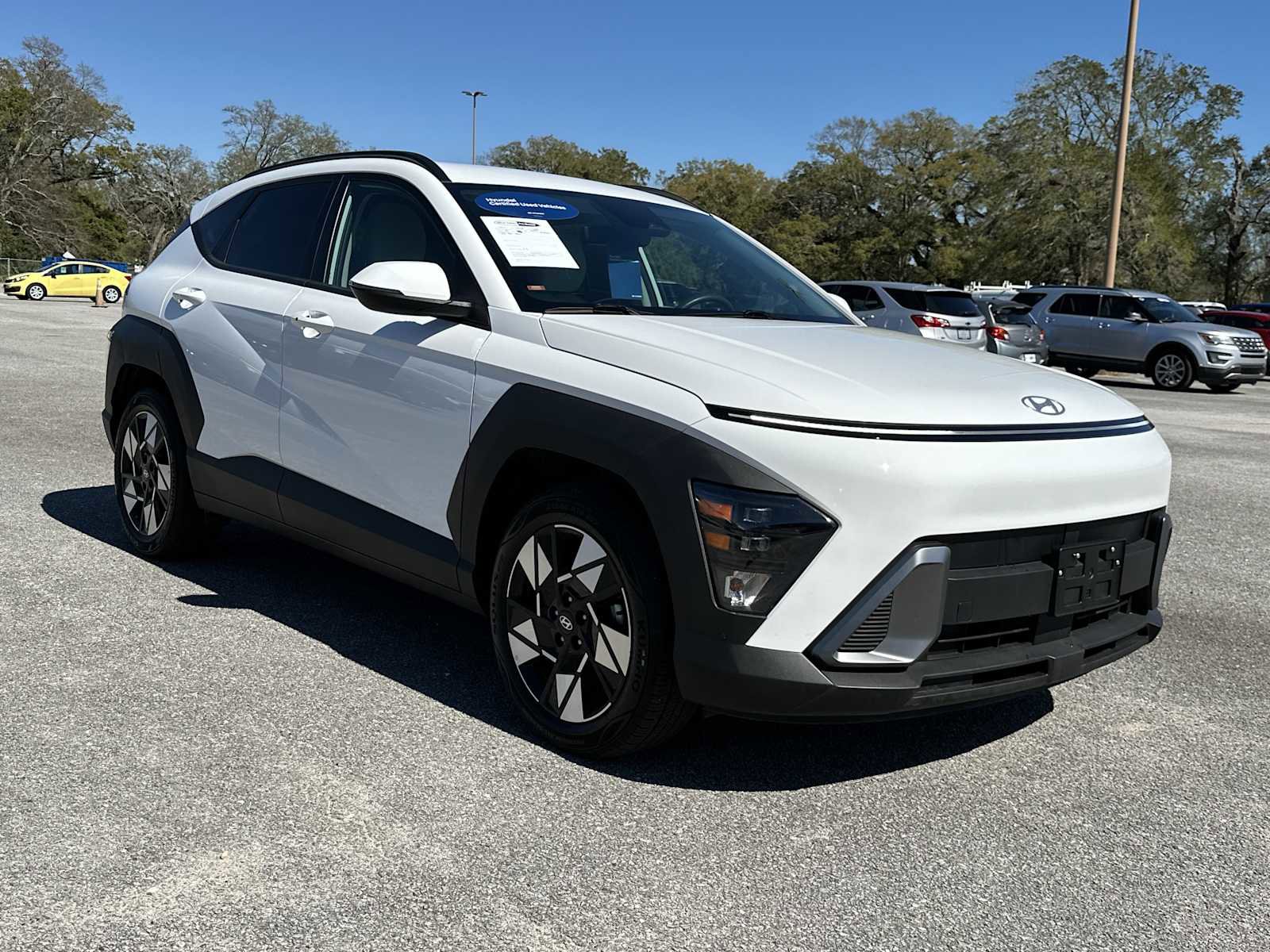 Certified 2025 Hyundai Kona SEL FWD image 2