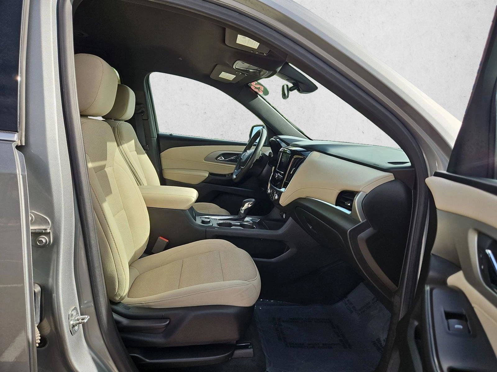 Used 2023 Chevrolet Traverse LS FWD image 22