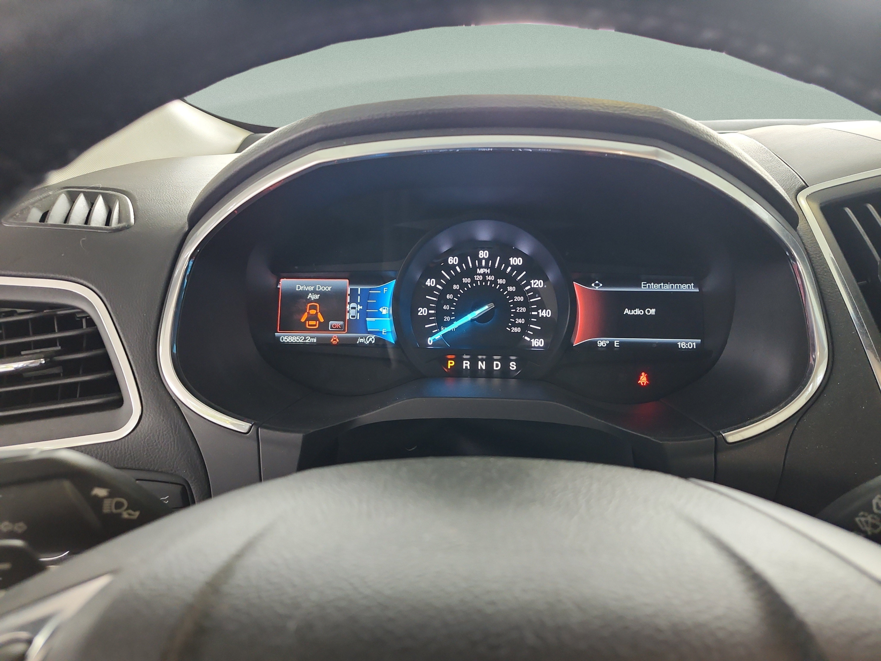 Used 2019 Ford Edge Titanium w/ Cold Weather Package AWD/4WD image 10