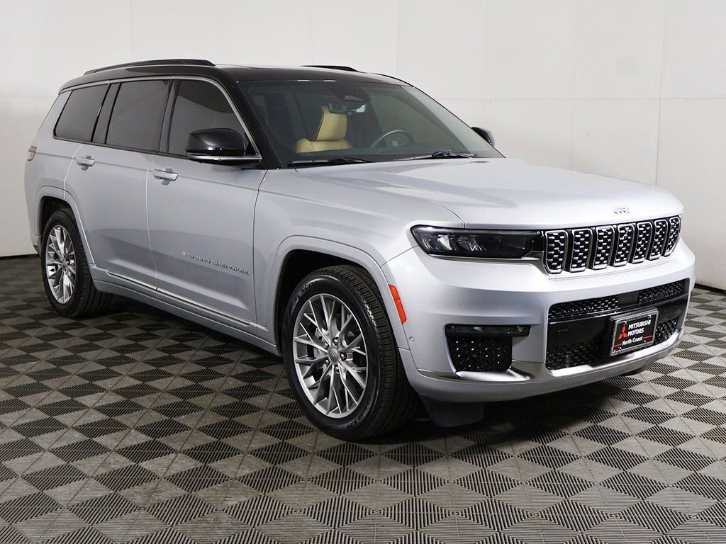 Used 2024 Jeep Grand Cherokee L Summit w/ Advanced Protech Group IV image 2