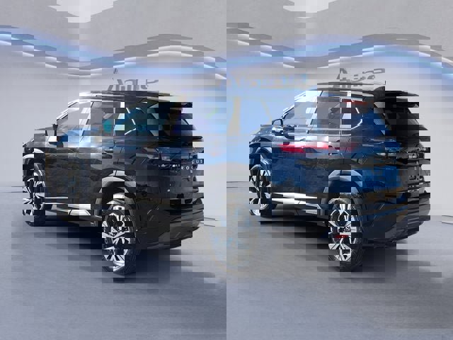 Used 2023 Nissan Rogue SV image 3