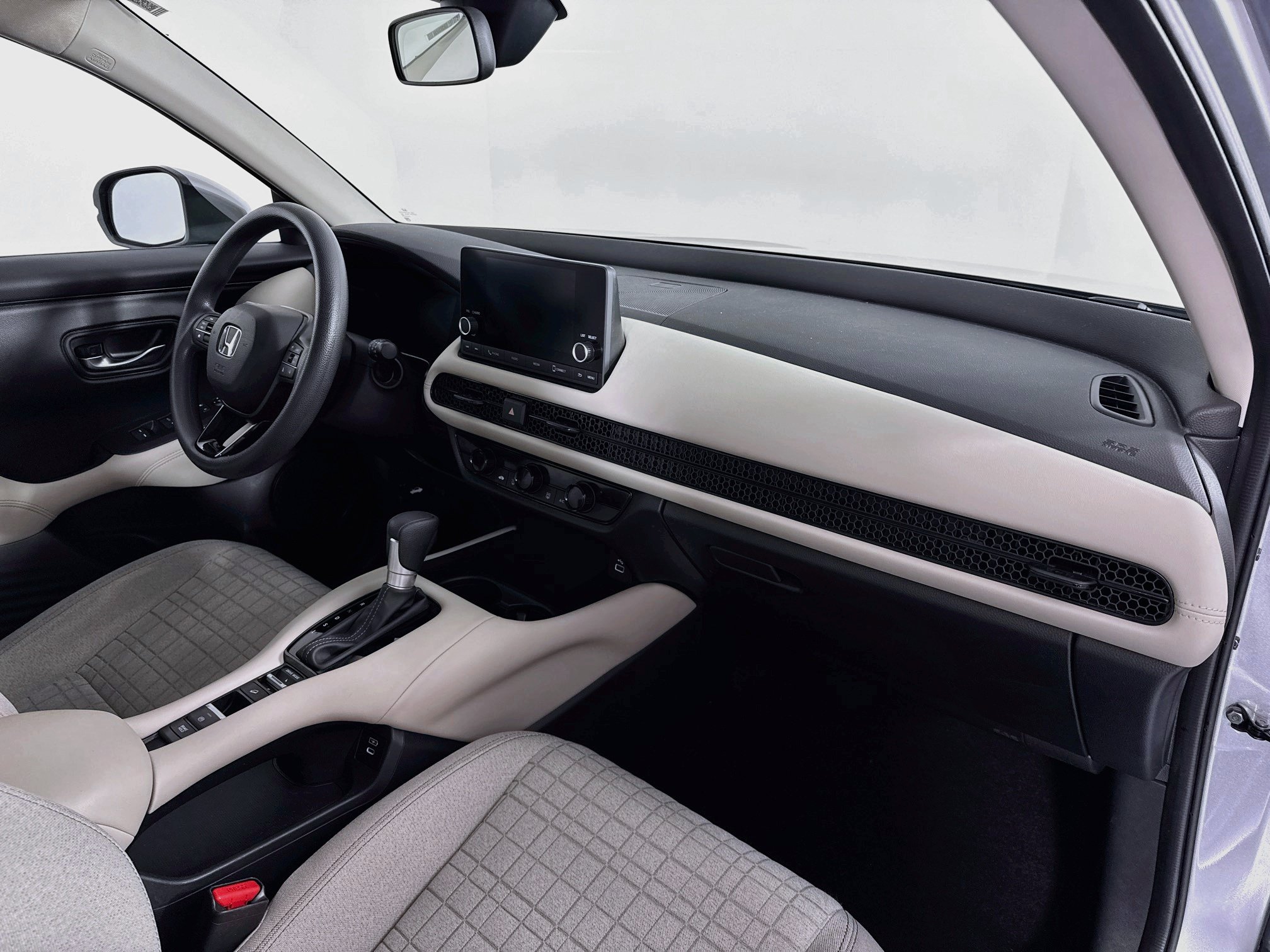 Certified 2024 Honda HR-V LX image 26