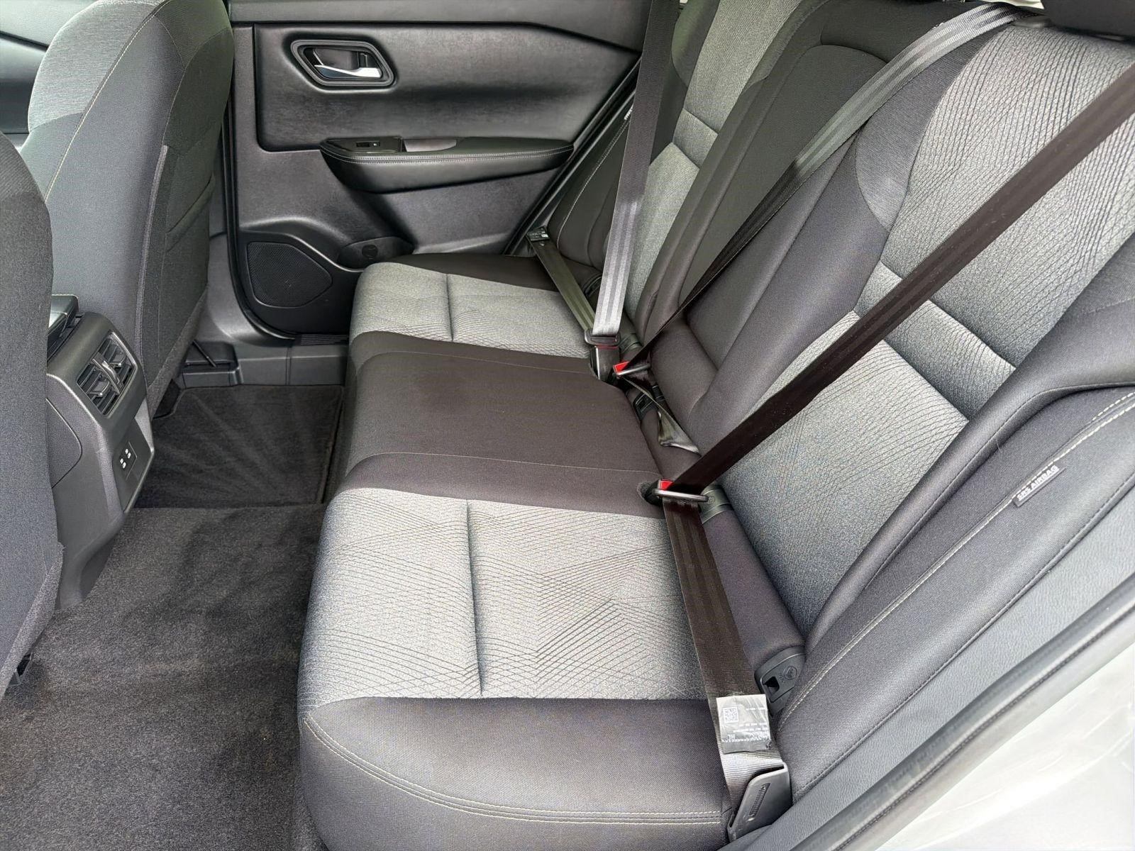 Used 2025 Nissan Rogue SV FWD image 15