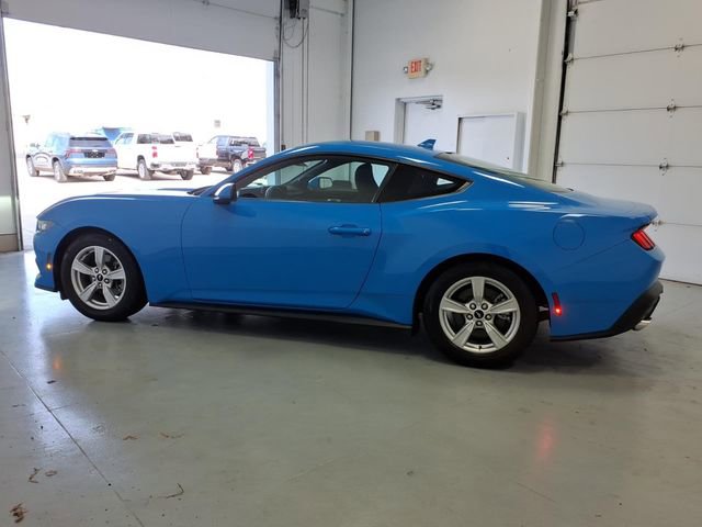 Certified 2024 Ford Mustang Coupe RWD image 6