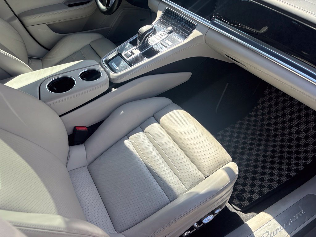 Used 2018 Porsche Panamera 4 AWD/4WD image 10