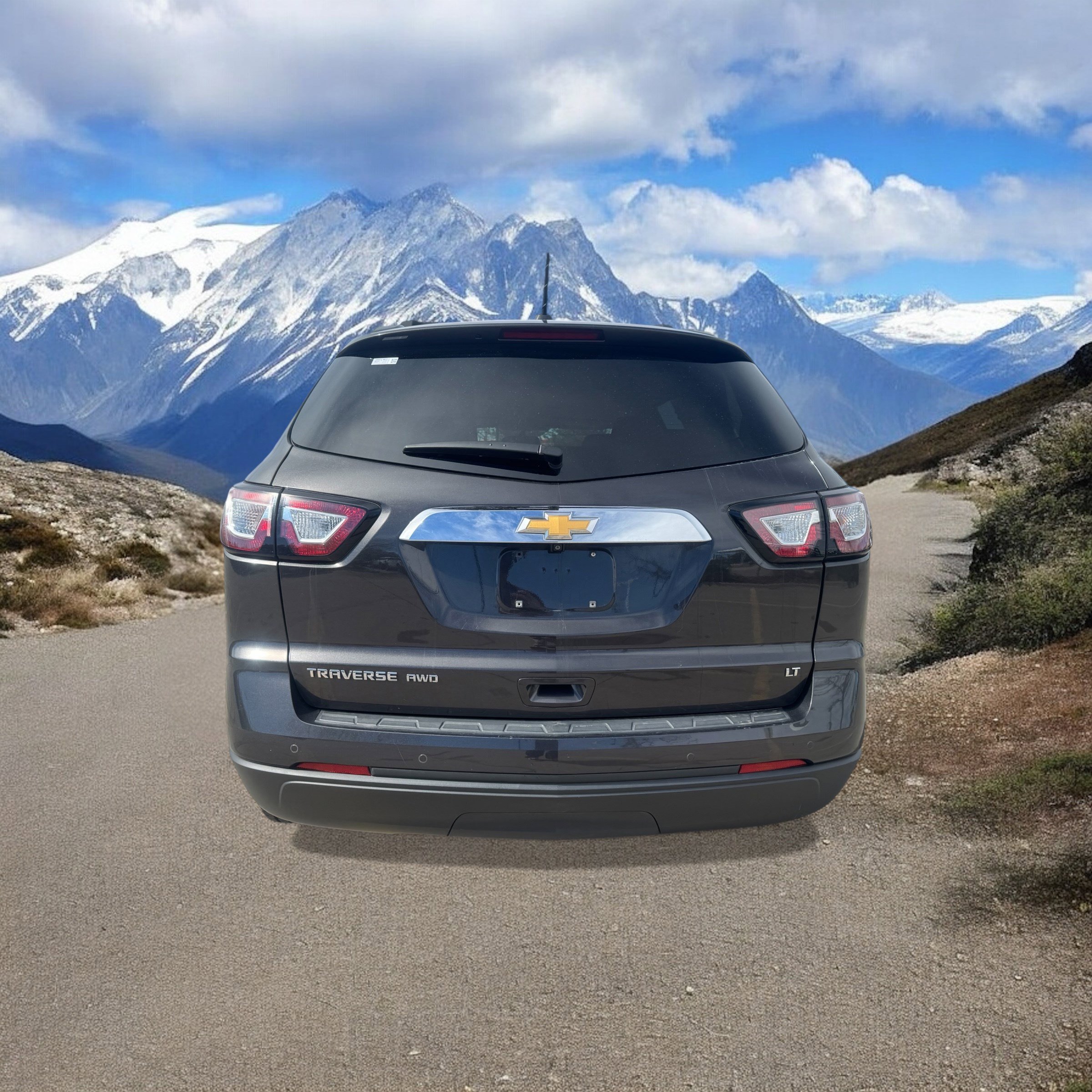 Used 2017 Chevrolet Traverse LT image 4