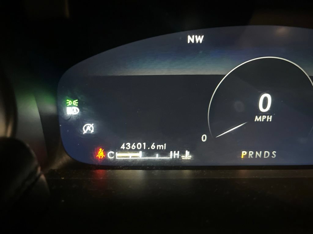 Used 2021 Lincoln Nautilus Reserve AWD/4WD image 4