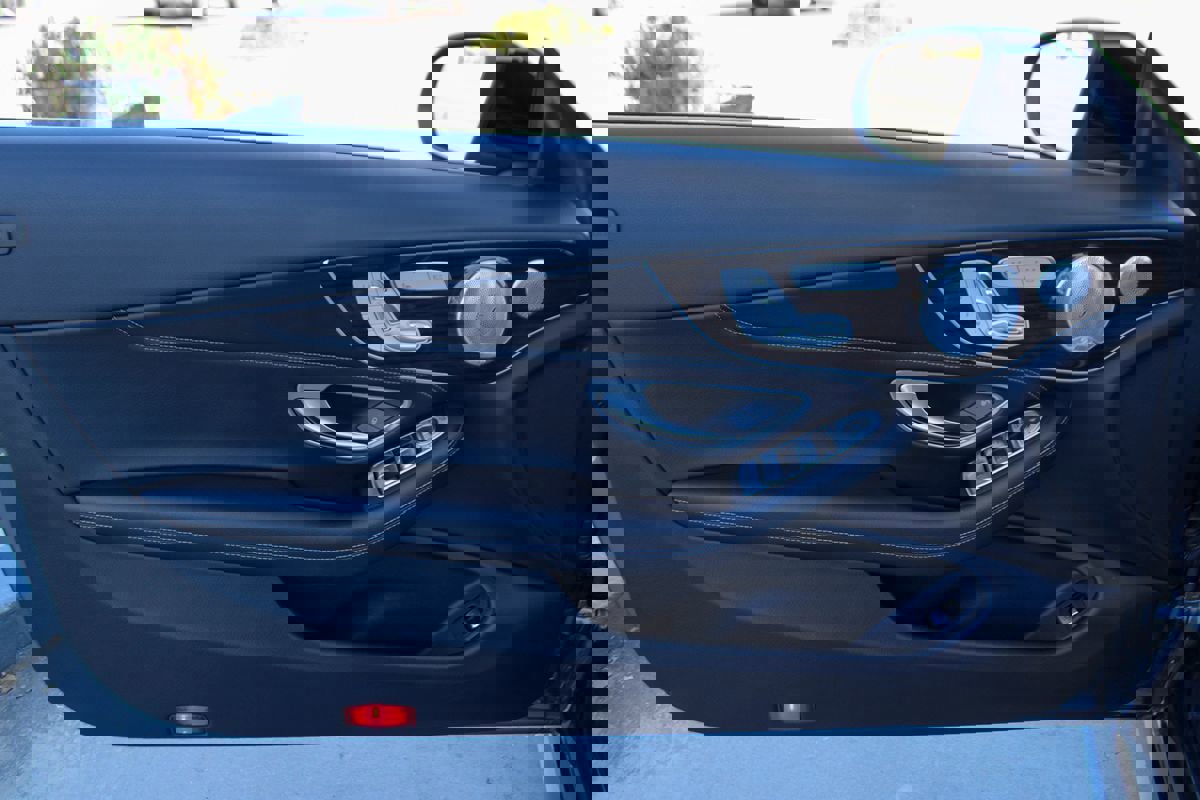 Used 2021 Mercedes-Benz C 300 Cabriolet w/ AMG Line image 36