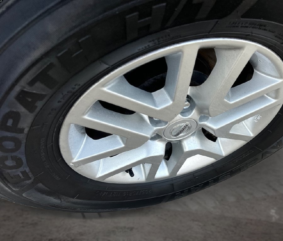 Used 2015 Nissan Frontier SV RWD image 19