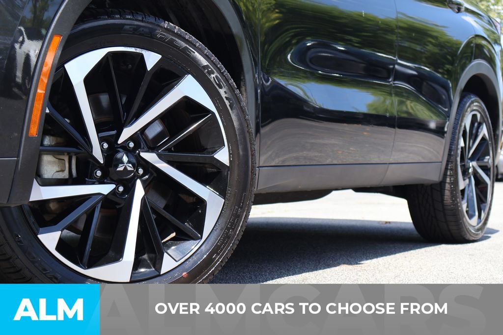 Used 2024 Mitsubishi Outlander SE AWD/4WD image 2