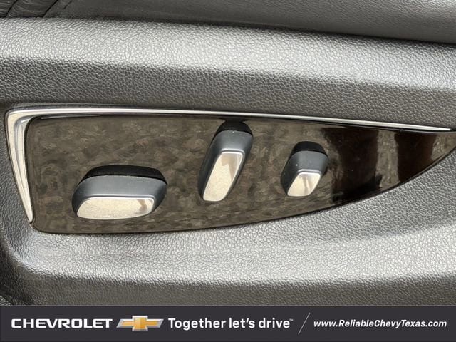 Used 2019 Cadillac Escalade Luxury RWD image 31