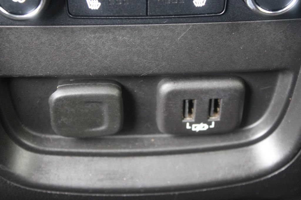 Used 2020 Buick Envision Essence FWD image 27