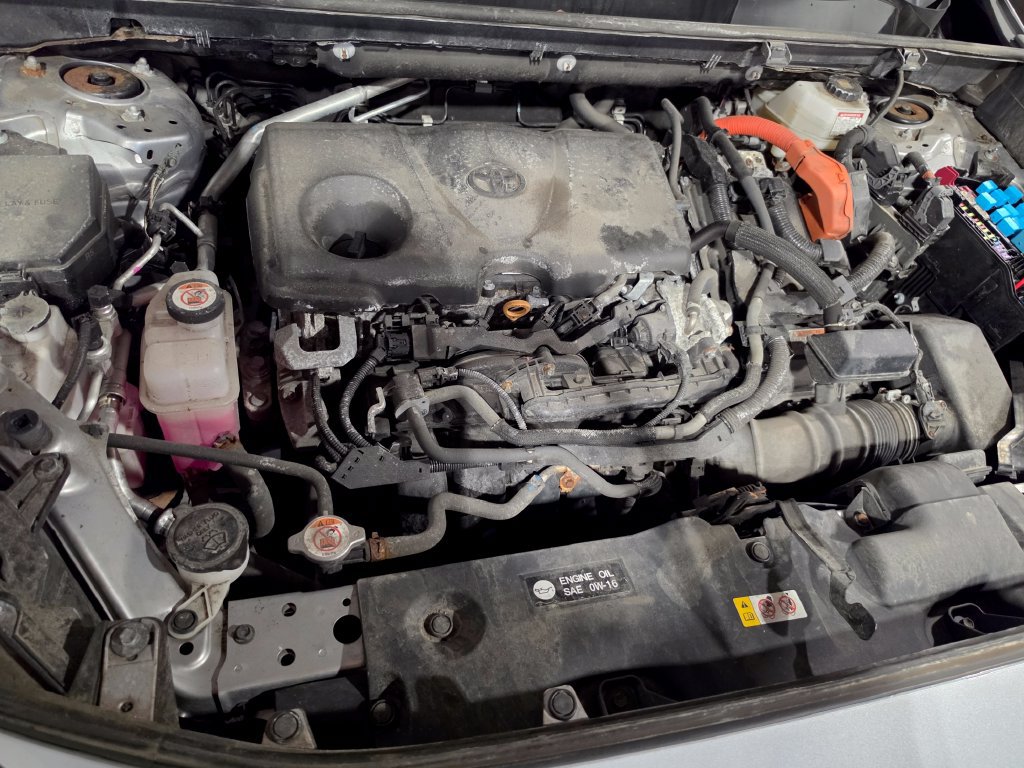 Used 2022 Toyota RAV4 LE AWD/4WD image 9