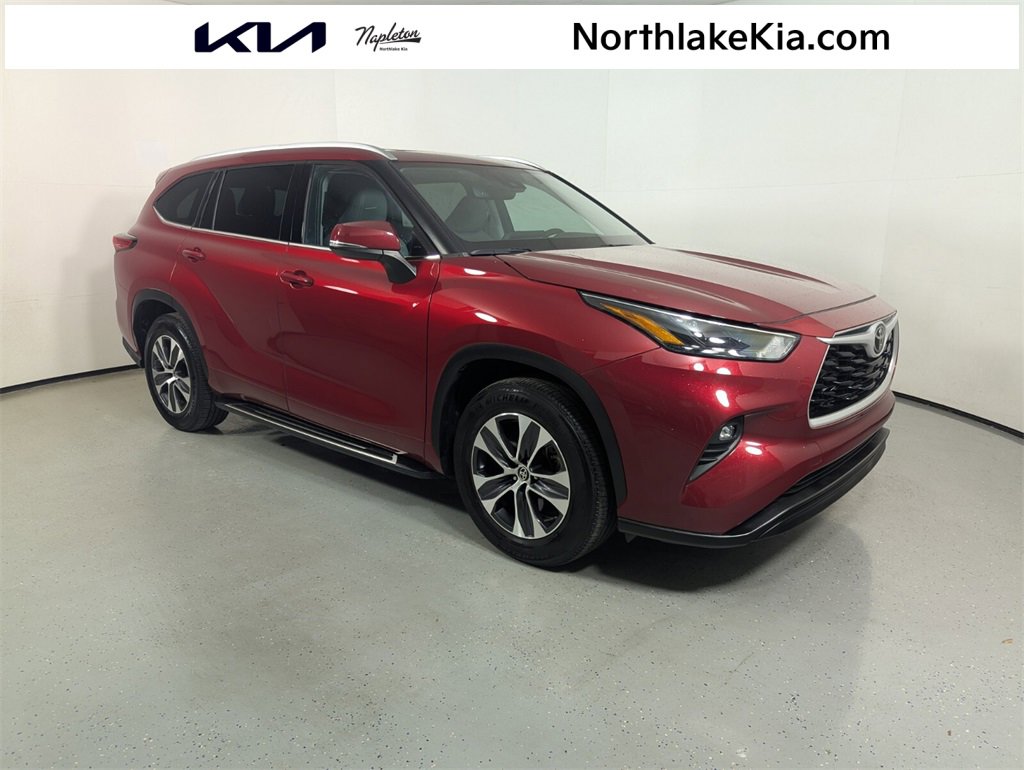 Used 2022 Toyota Highlander XLE