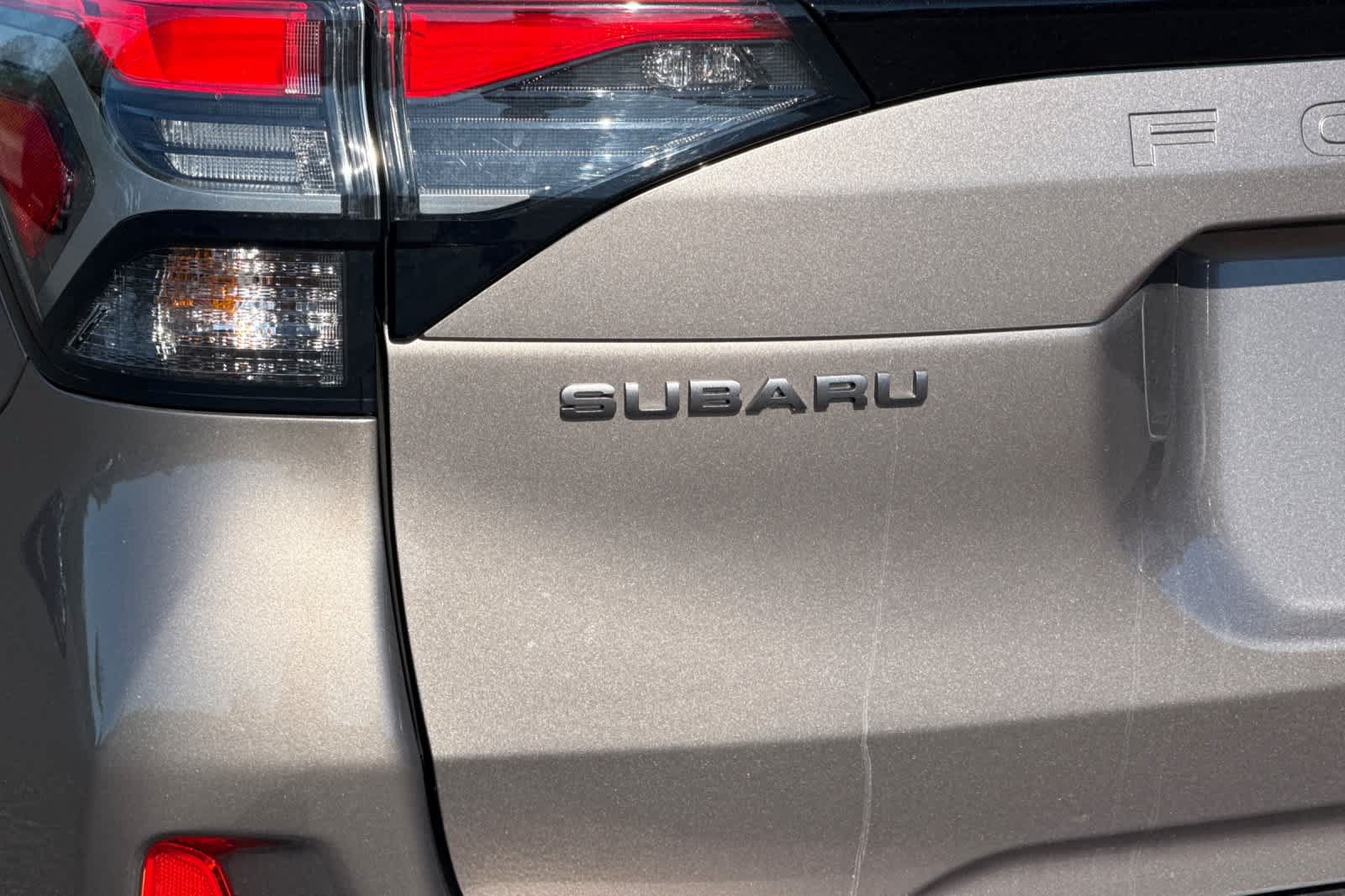 Used 2025 Subaru Forester Premium AWD/4WD image 32
