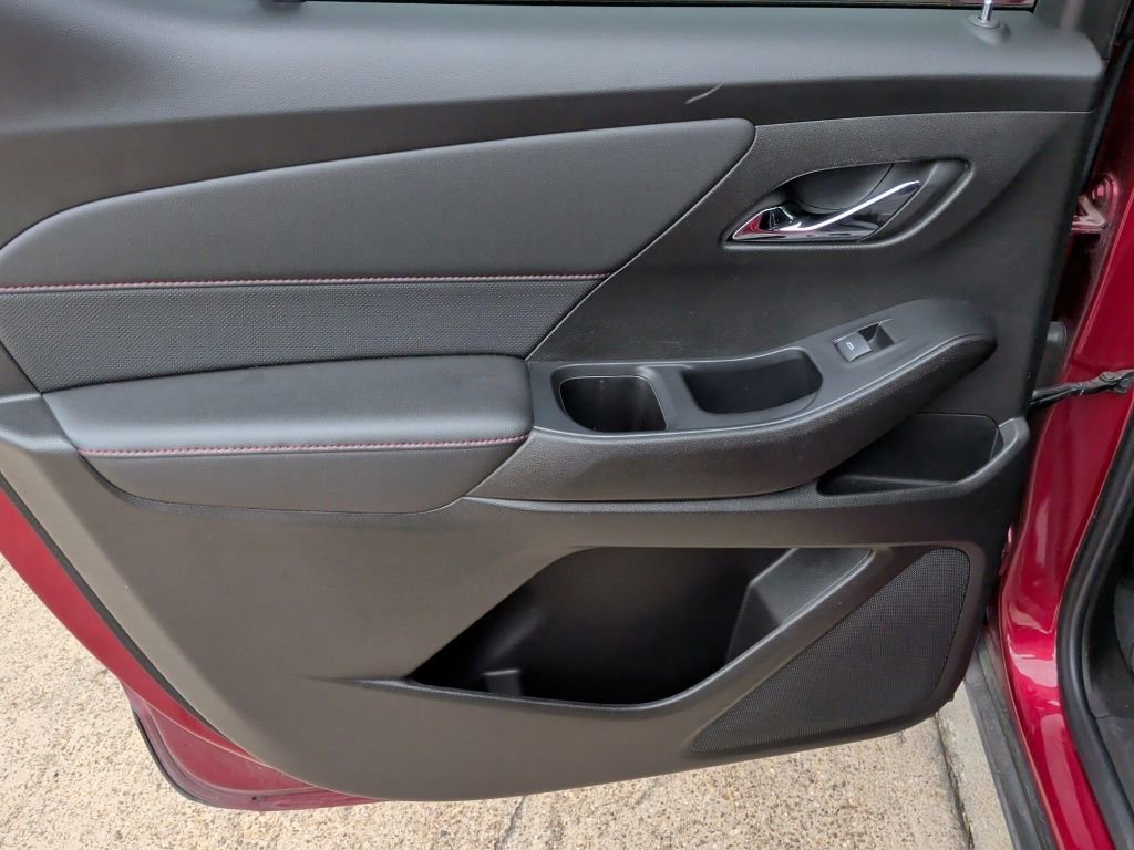 Used 2022 Chevrolet Traverse RS image 35