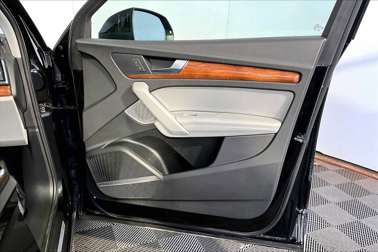 Used 2023 Audi Q5 2.0T Premium Plus w/ Premium Plus Package image 22