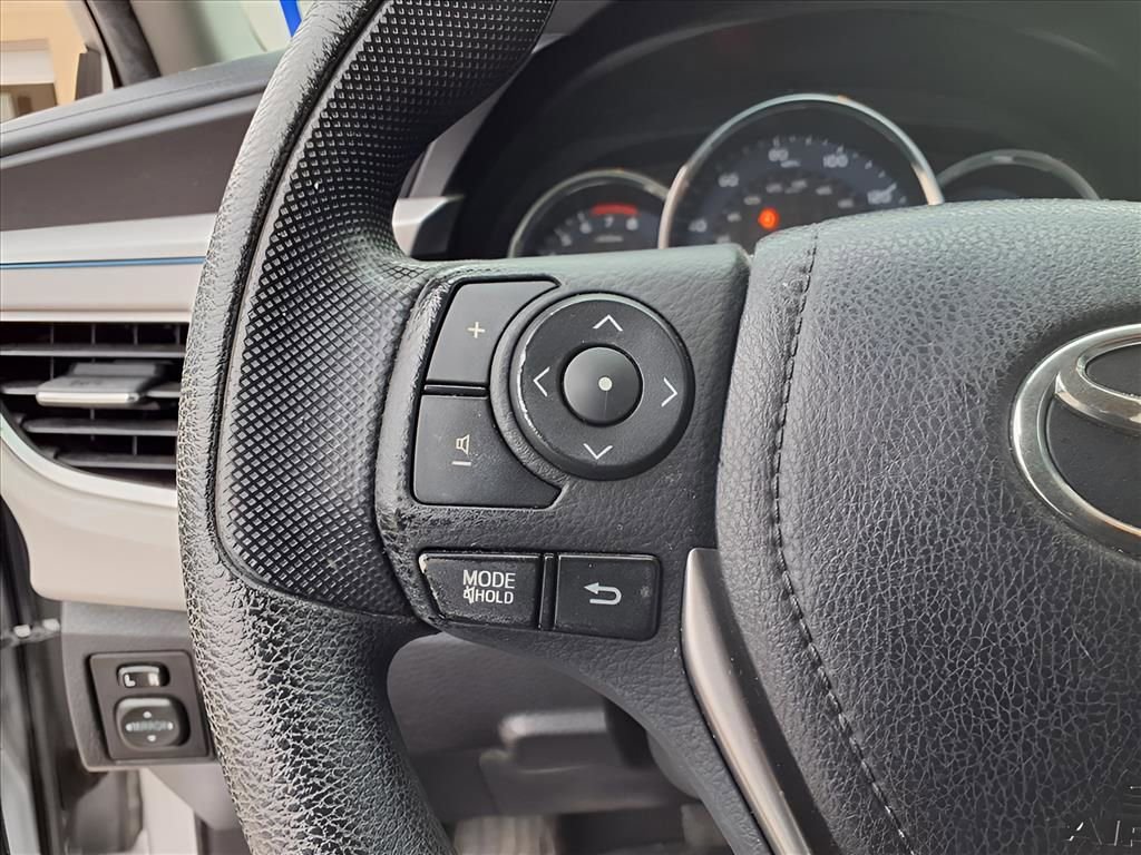 Used 2016 Toyota Corolla LE image 20
