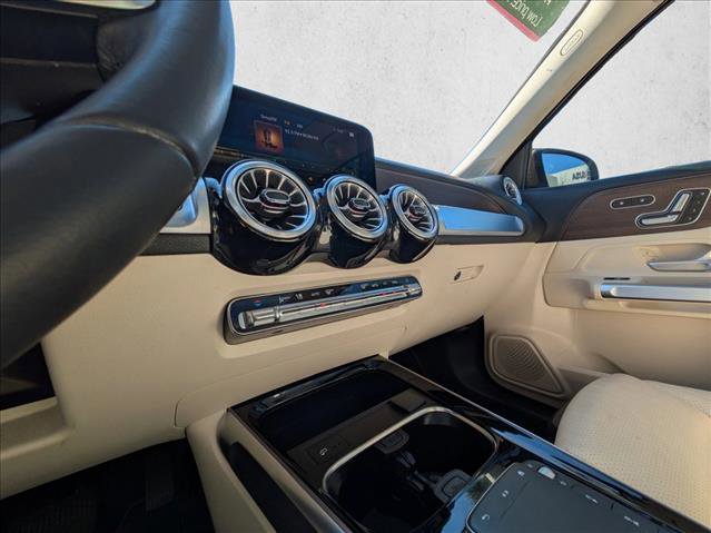 Used 2022 Mercedes-Benz GLB 250 image 15
